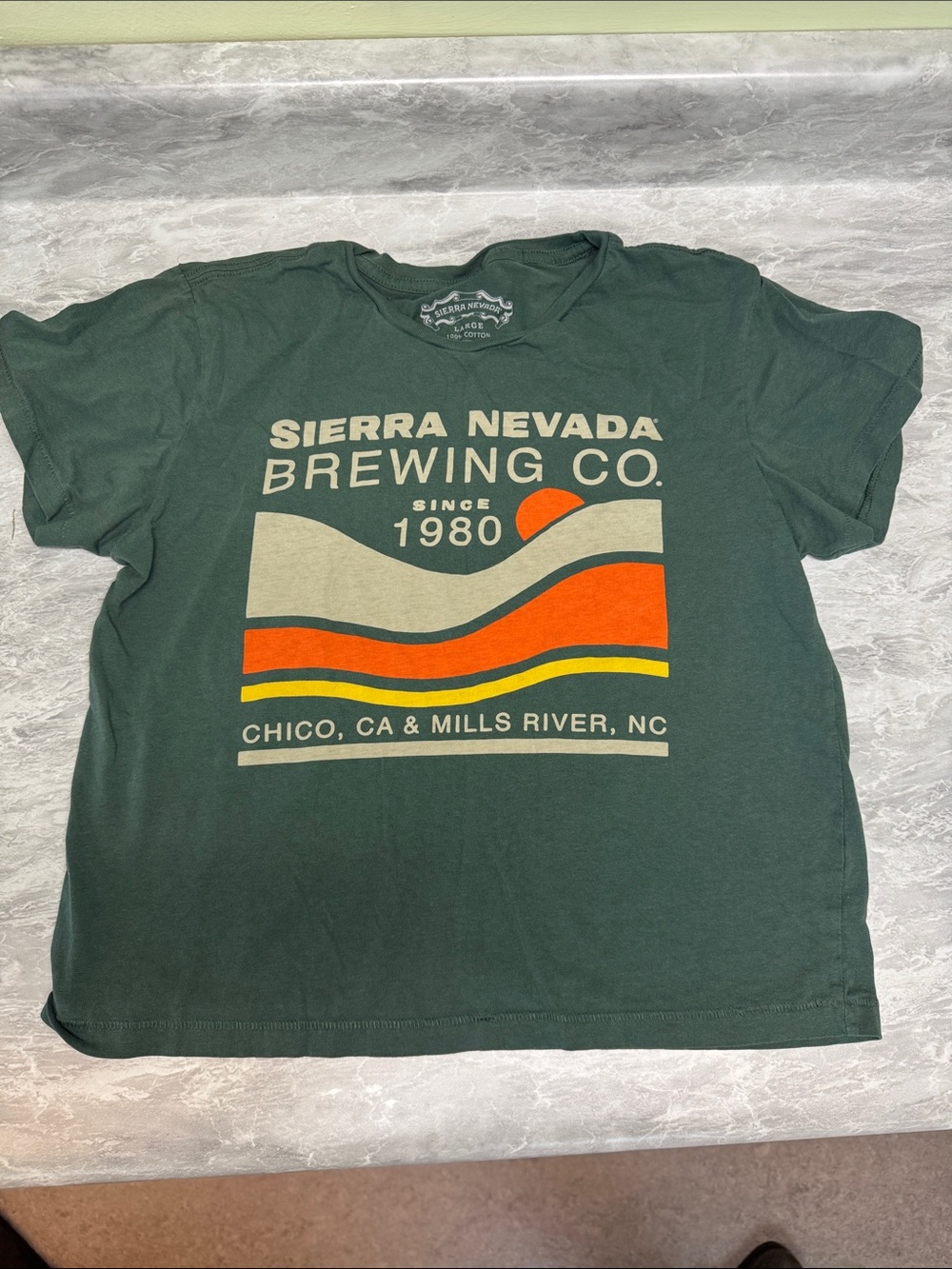 Sierra Nevada Vintage Label T-Shirt Graphic crop top Green & Orange Large